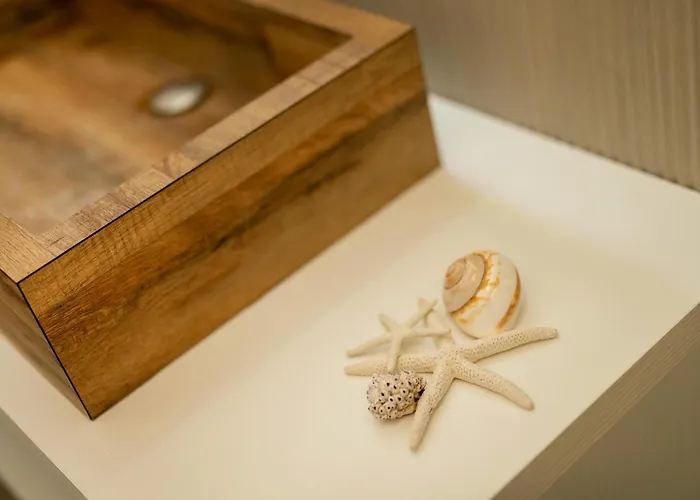 Oikos - Charm & Relax